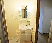 独立洗面台もございます。