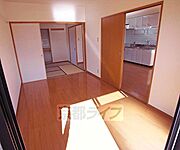 用途は様々、プライベート感もある洋室ですね
