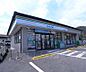 周辺：ファミリーマート松尾大社前店まで300m 松尾橋と松尾大社の鳥居の間に位置します。駐車場も広いですよ。