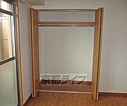 広々とした部屋です。