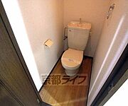 広々としたトイレです。