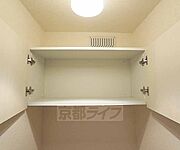 小物置きです。
