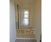 玄関入るとこんな感じですよ～