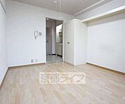 天井が高いので部屋が広く感じます。