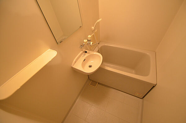 画像5:シンプルなバスルームです☆