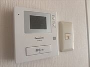 24時間モニター付きインターホンだから訪問者が来た際確認できるので安全です