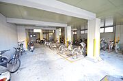 ここならあなたの大事な自転車も、雨、風、紫外線からも守れますよ！