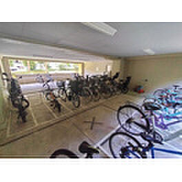 屋内の駐輪場