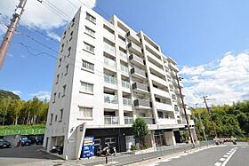 大阪府豊中市西泉丘３丁目4番1号（賃貸マンション1LDK・4階・48.39㎡） その1