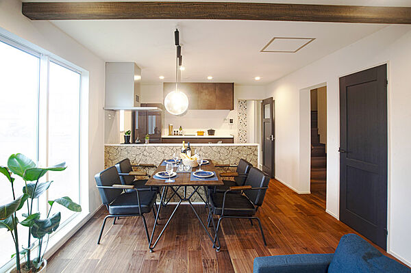 リビング/ダイニングを拡大表示