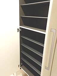 シューズボックス