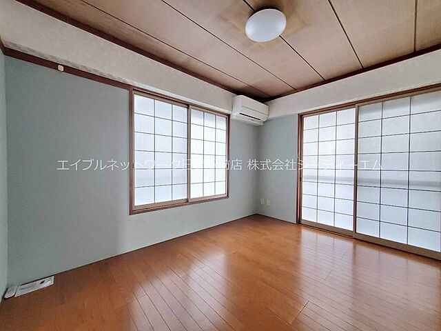 寝室