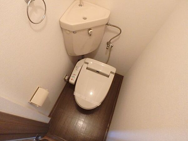 画像6:清潔感のあるトイレです