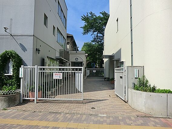 白百合幼稚園　...