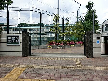 大田区立大森第三中学校 1800m