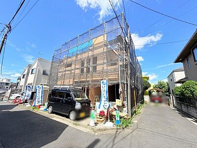 外観:完成時期は2027年2月です。同じ工務店の完成見本や同ボリュームの完成物件もご案内しておりますので、お気軽にお問い合わせ下さいませ。 外観:完成時期は2027年2月です。同じ工務店の完成見本や同ボリュームの完成物件もご案内しておりますので、お気軽にお問い合わせ下さいませ。