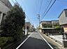 外観：前面道路は6ｍございます。毎日のお車の出し入れもストレスなく行えます。