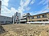 外観：駅まで平坦なアプローチで、毎日の通勤・通学も快適です。