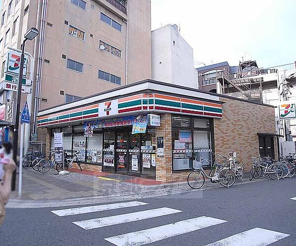 画像21:セブンイレブン京都桂駅東口店まで200m 駅前ロータリーのセブンイレブンです。
