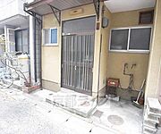 建物入り口です。
