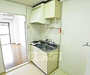 コンパクトで使いやすいキッチン・