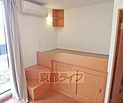 ベッドスペース。下は収納です