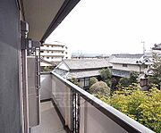 日当たり良好なベランダです。