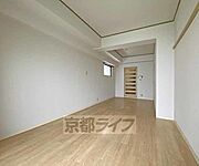 別方向から見た居室です。