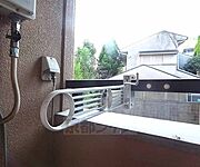 バルコニーの物干し竿掛けです。