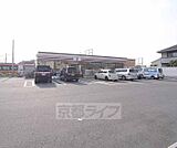 セブンイレブン伏見向島津田町店まで640m 広い駐車場です