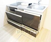 足元収納も充実しています。