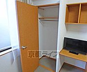 シンプルなクローゼットです。