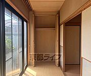 十分な収納力を確保したクローゼットです。
