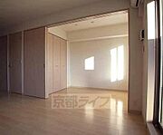 広々とした部屋です。
