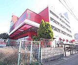 横はパチンコ屋さんです