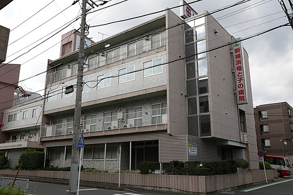 画像20:病院「医療法人ワンアンドオンリー新横浜まで887m」令和元年12月撮影