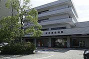 病院「横浜逓信病院まで850m」病院