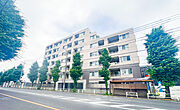 人気エリア「府中市」の、アクセスが良好な好立地マンションでございます。甲州街道に面しており、お車での移動もスムーズです。2025/6/12撮影