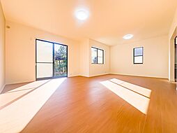 JR中央線 高尾駅 バス16分 ホーメストタウン下車 徒歩4分 5LDKのリビング/ダイニング