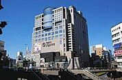 八王子オクトーレまで約1025m