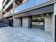 マンションに住まう人をいつも暖かく迎えてくれるような、優しい温もりが漂っています。