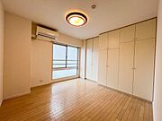 現在リフォームプランを作成中ですが、この良好な日当たりを活かし、明るく清潔感あふれるプライベートルームへと一新されます。