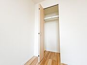 お客様の求める本当の“住み心地とは何なのか。そのための一手間一工夫を惜しみません。街並みや周辺の環境に呼応しながら、美しく、そして毎日の暮らしを考慮した機能性の高い住まい。