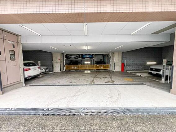 「敷地内駐車場...