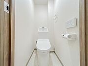 シンプルに白で統一しており、お家の中でも落ち着ける空間の一つです。