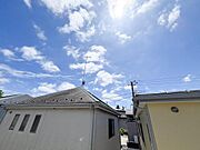 前向きな気持ちで背中を押してくれるかのような美しい空。青が栄える景色がここに有ります。