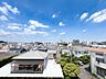 その他：閑静な住宅街に位置するからこその落ち着いた眺望。窓の外に広がる穏やかな街並みが、日々の暮らしに静かな安らぎをもたらします。