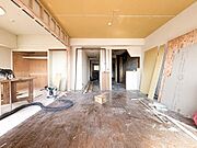 2026年6月リノベーション完成予定。SRC造9階建4階部分北東角部屋で日当たり通風良好な「3LDK」の住まい。