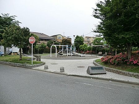 新川通り公園まで約674m