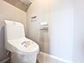 トイレ：清潔感が大事なトイレスペース。ついつい考え事をしてしまうほど落ち着く空間です。